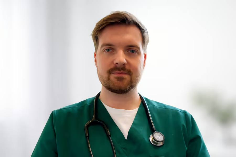 Lekarz Kliniki Holi