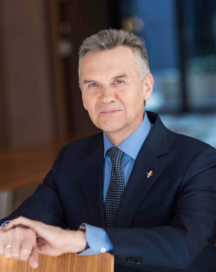 prof. dr hab. Artur Mamcarz